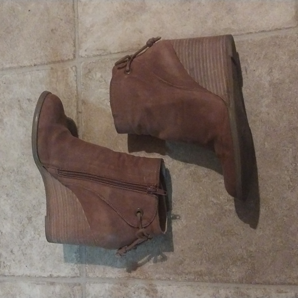 Lucky Brand Yamina Wedge Bootie Womens Ankle Boot Brown Leather Tie Back Size 7